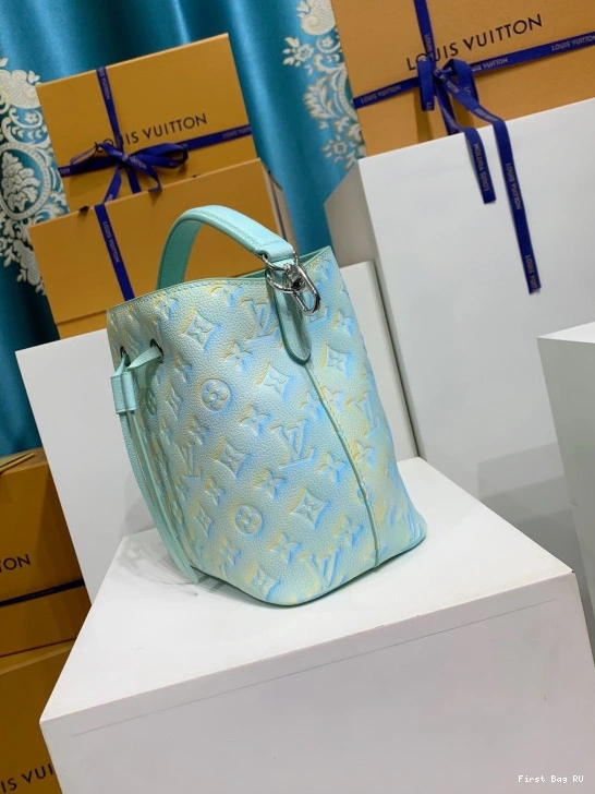 First bag VUITTON BB NÉONOÉ LOUIS 0808